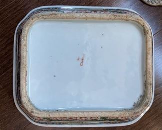 Chinese Export square bowl with lid - 2 available. Measures 6" x 4". Photo 3 of 5.