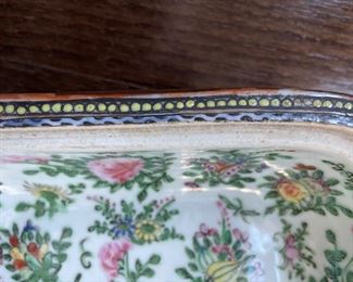 Chinese Export square bowl with lid - 2 available. Measures 6" x 4". Photo 4 of 5.