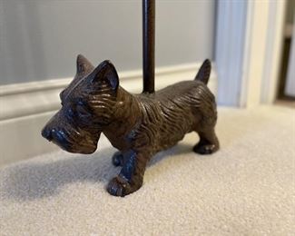 Vintage cast iron Scottie doorstop with handle. Photo 2 of 3.