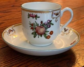 Set of 6 Mottahedeh Tea Cup & Saucers.