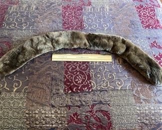 Vintage Klems Seattle Fur Collar (12 inch ruler for scale)