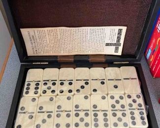 Dominoes Set