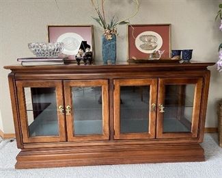 Display Cabinet