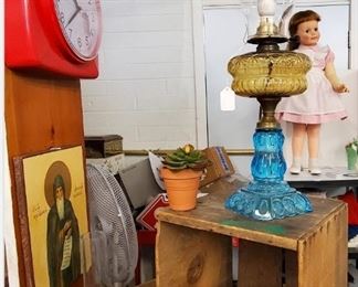 LG Wright Antique Kerosene Lamp