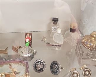 Jewelry, vintage cuff links collection