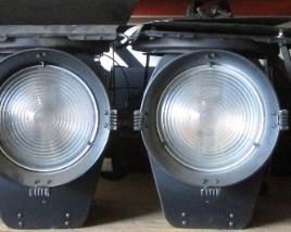 LOT OF 4 STRAND FRESNELITE STUDIO 8"LIGHTS WITH HANGERS AND C CLAMPS, BARN DOORS