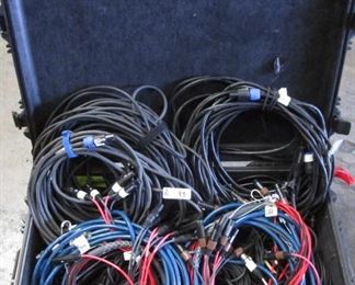 LOT WIRE IN TRAVEL CASE