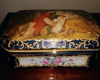 RS Prussia victorian hinged porcelain vanity box, with floral scene inside.