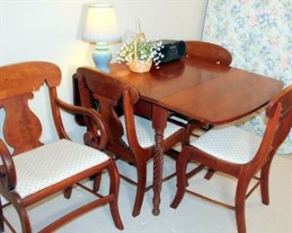 Drop Leaf Table with 4 Chairs