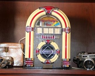 Crosley Juke Box Radio