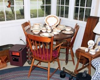 58 pcs. Wedgwood Eturia China