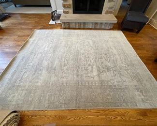 Grey/Beige Rug. Measures 7'8" x 10' 1". Photo 1 of 3.