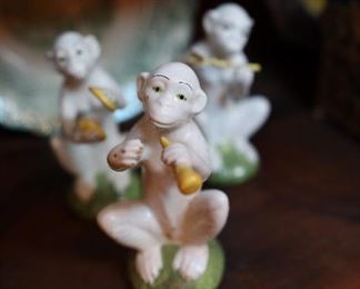 Vintage porcelain monkeys