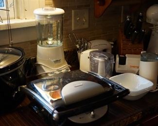 Name brand kitchen small appliances. Check out the kitchenaid