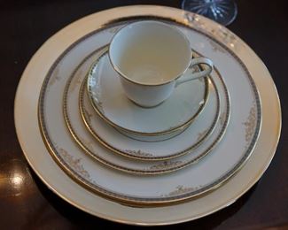 Minton China . two sets of eight to include the pieces shown. Pattern: Marlborough