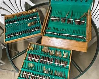 Full flatware set pictures