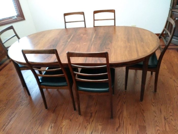 Burr Ridge ONLINE Estate Sale FINAL REDUCTIONS... starts on 2/4/2022