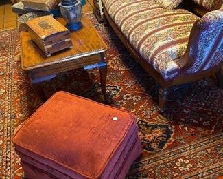 Velvet stool with nice coffee table and rug!