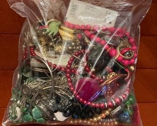 Bag of jewelry ends 