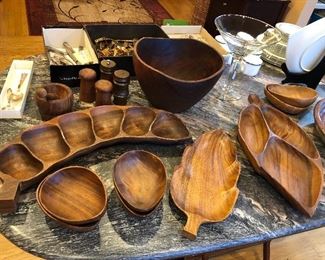 Wooden salad bowl & serving pieces