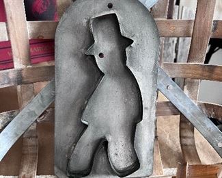 Lg. Vtg. cookie cutter 