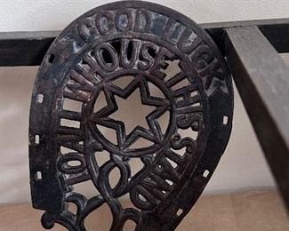 Metal trivit  "Good Luck to all who use this stand"