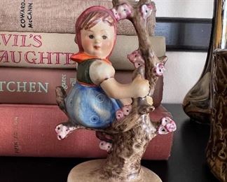 Vtg. Hummels - Apple Tree Girl 