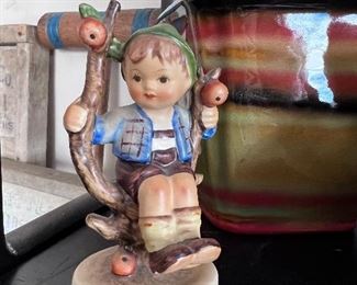 Vtg. Hummels Apple Tree Boy figurine