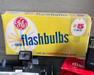 Vtg. GE flashbulbs 