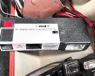 Vtg. Continental Electroflash 555-S camera 