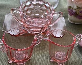 Vtg. Pink glass cream & sugar 