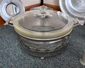 Vtg.aluminum casserole dish w/cover 