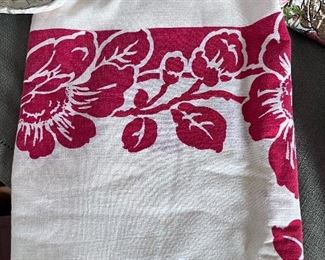 Lots of wonderful Like New - Vtg. kitchen linens