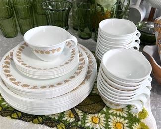 Corelle Livingware by Corning - Gold Butterfly pattern 