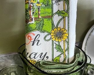 Lots of wonderful Like New - Vtg. kitchen linens