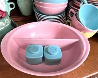Vtg. Meladur by Lapcor divided bowl 