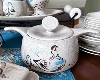  Bob White, Red Wing Quail  2 qt. casserole w/lid. WILL NOT BE DISCOUNTED 