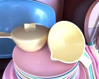 Vtg. Melmac dinnerware