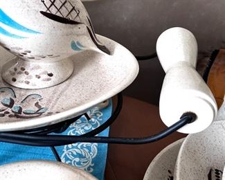 Rare, Large serving tray w/wire rack and handles. WILL NOT BE DISCOUNTED 