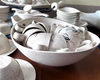  Bob White, Red Wing Quail  Lg. 12" serving bowl WILL NOT BE DISCOUNTED 