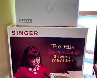 Vtg.  The Little Touch & Sew sewing machine w/box & case