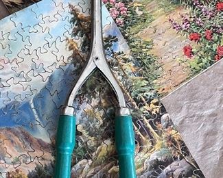 Vtg. Hair curling iron tongs w/wood handles  