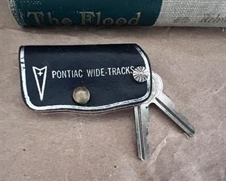 Vtg. Pontiac car keys and case