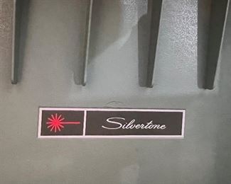 Slivertone recorder player