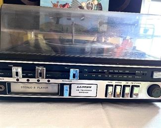 Lloyd's AM/FM Stereo Receiver & recorder player w/speakers