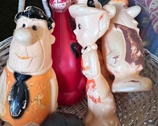 Vtg. 1961 Flintstones Pitch N Bowl blow mold bowling figure set -missing 1 figure 