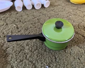 Vintage Childs green pot