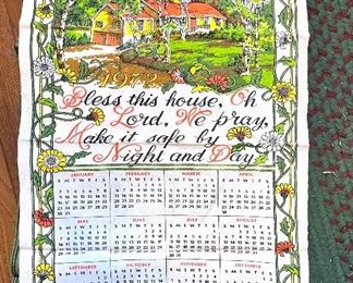 1972 Vtg unused dish towels 