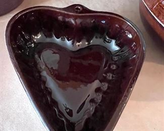Vtg. Glazed heart mold