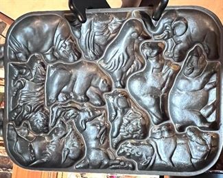 Vtg. 1984 John Wright animal cast iron mold
